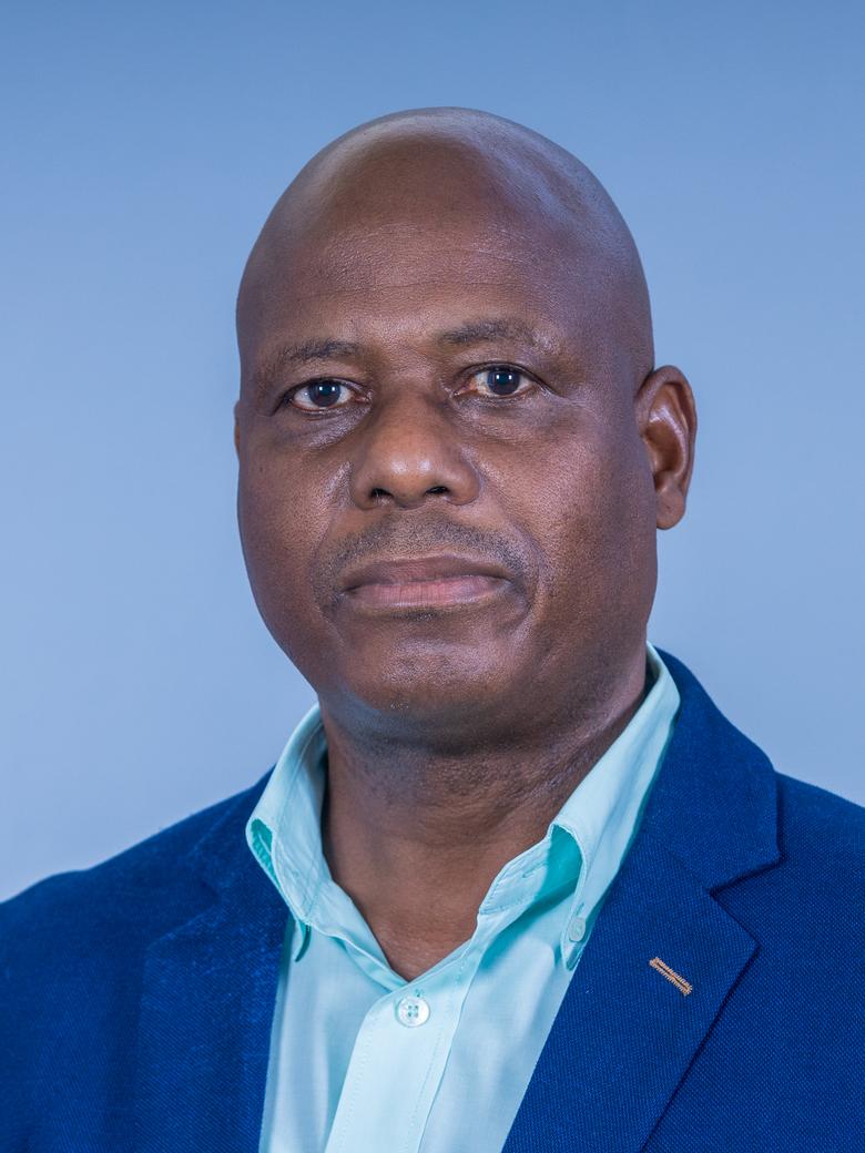 Dr PP Mahlangu